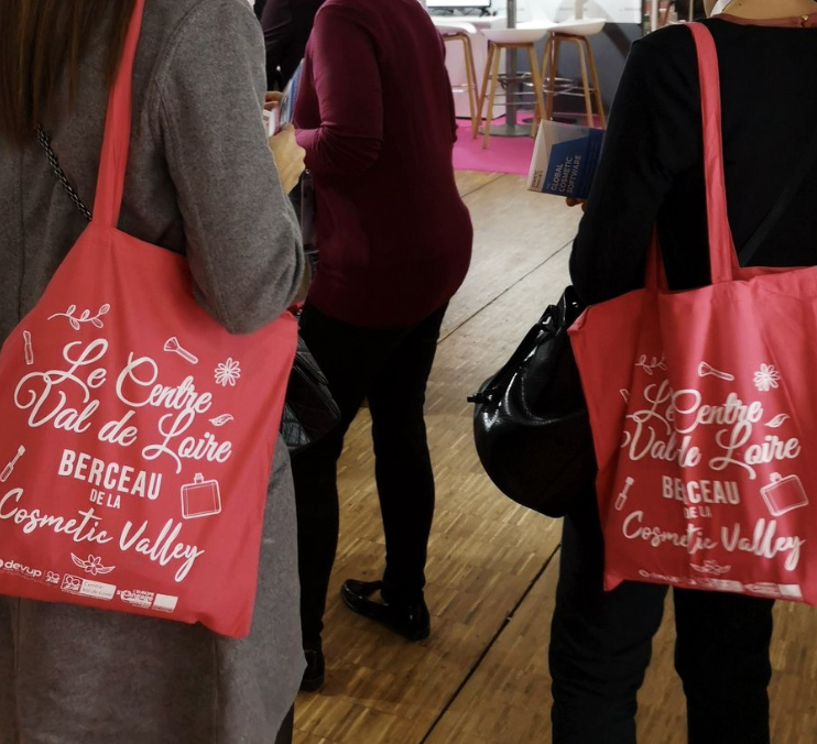 cosmetic360-totebags.jpg